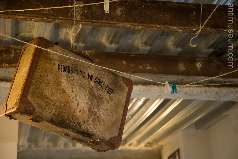 La transformation digitale aussi est victime des idées reçues. Ce soir je serai présent aux Social Media Awards 2014 à 17:00 dans le grand amphi de l'ESG rue Saint Ambroise à Paris. J'y commenterai une nouvelle présentation intitulée "les 7 idées reçues de la transformation digitale". Cette présentation est complémentaire à notre livre blanc "la face cachée de la transformation digitale".