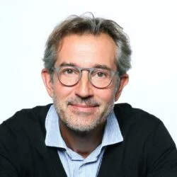 Symétrie des attentions